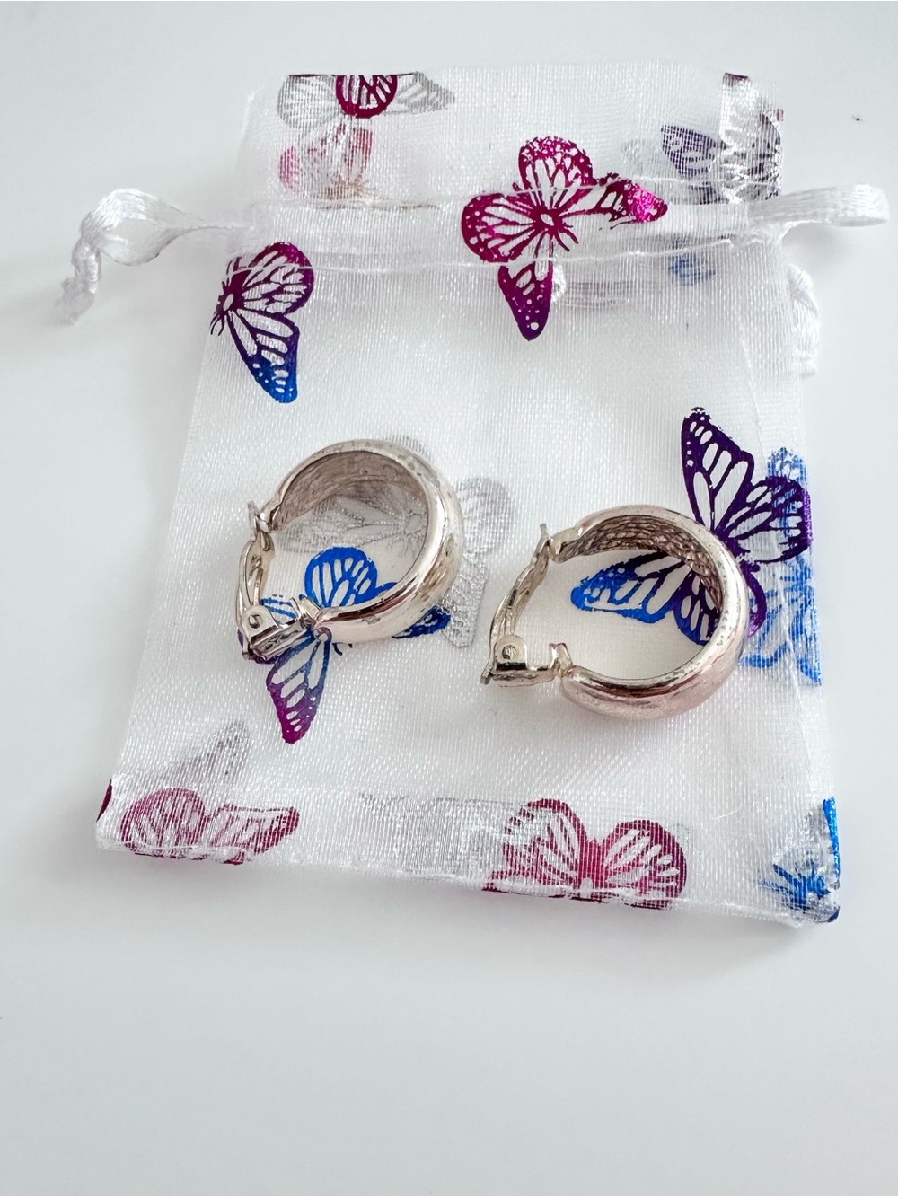 Silver-Tone Hoop Earrings Classic Chunky Huggie Style Butterfly Jewelry Bag